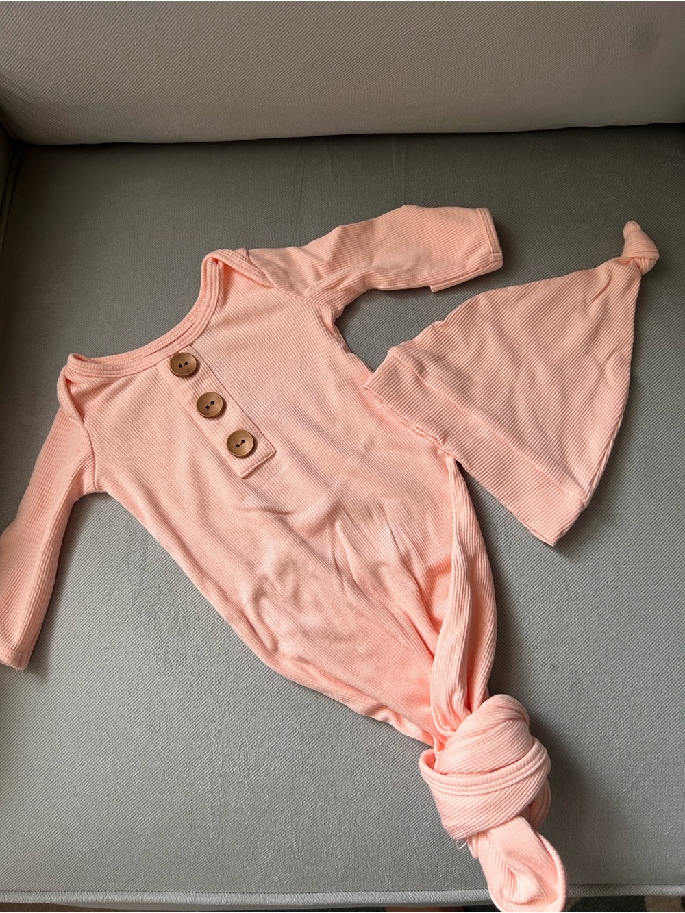 Caden Lane Peach Ribbed Knotted Baby Gown with Hat